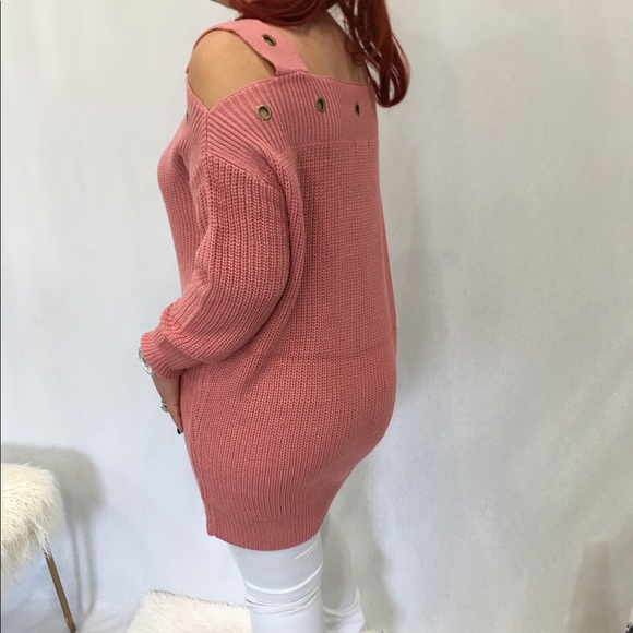 Off the shoulder oversized sweater - Picture 3 of 4